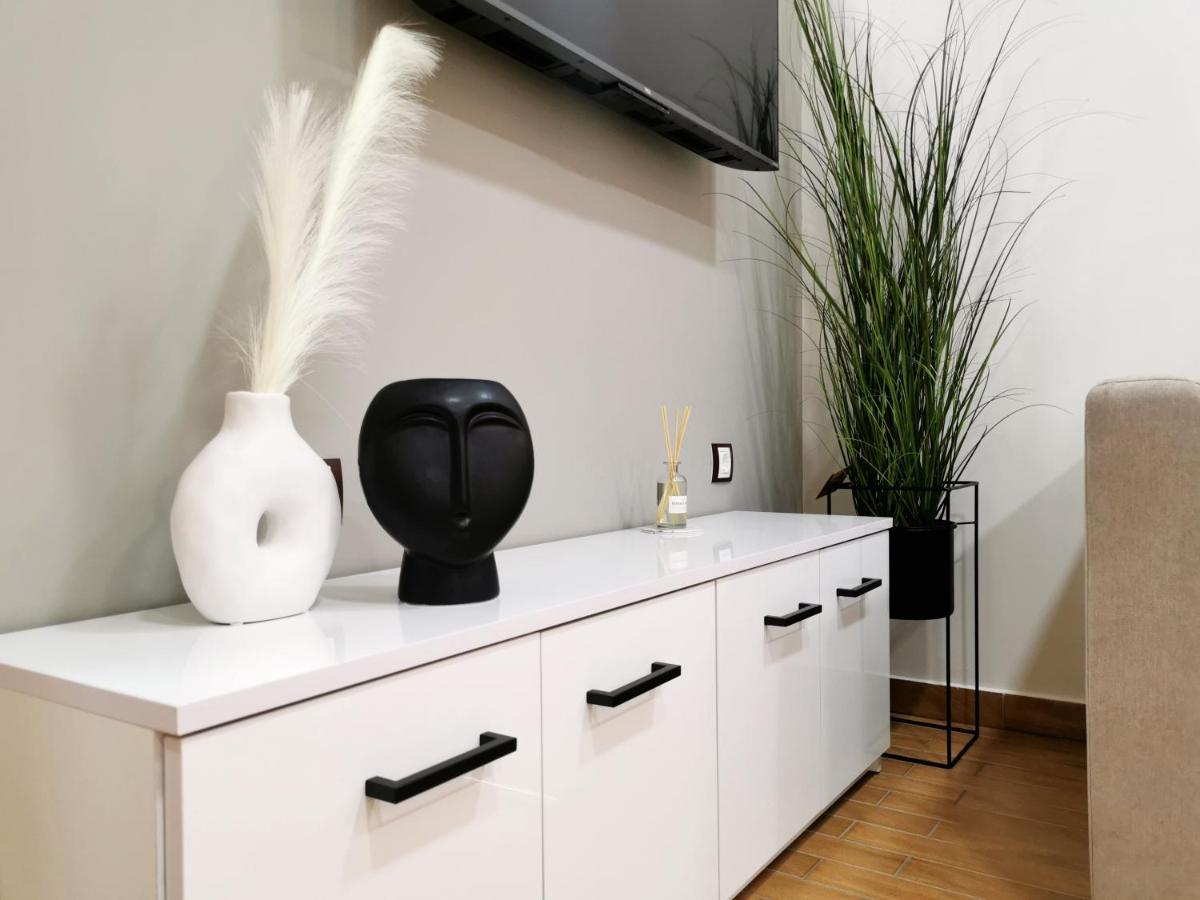 Pg Luxury Apartment Kavala Exteriör bild